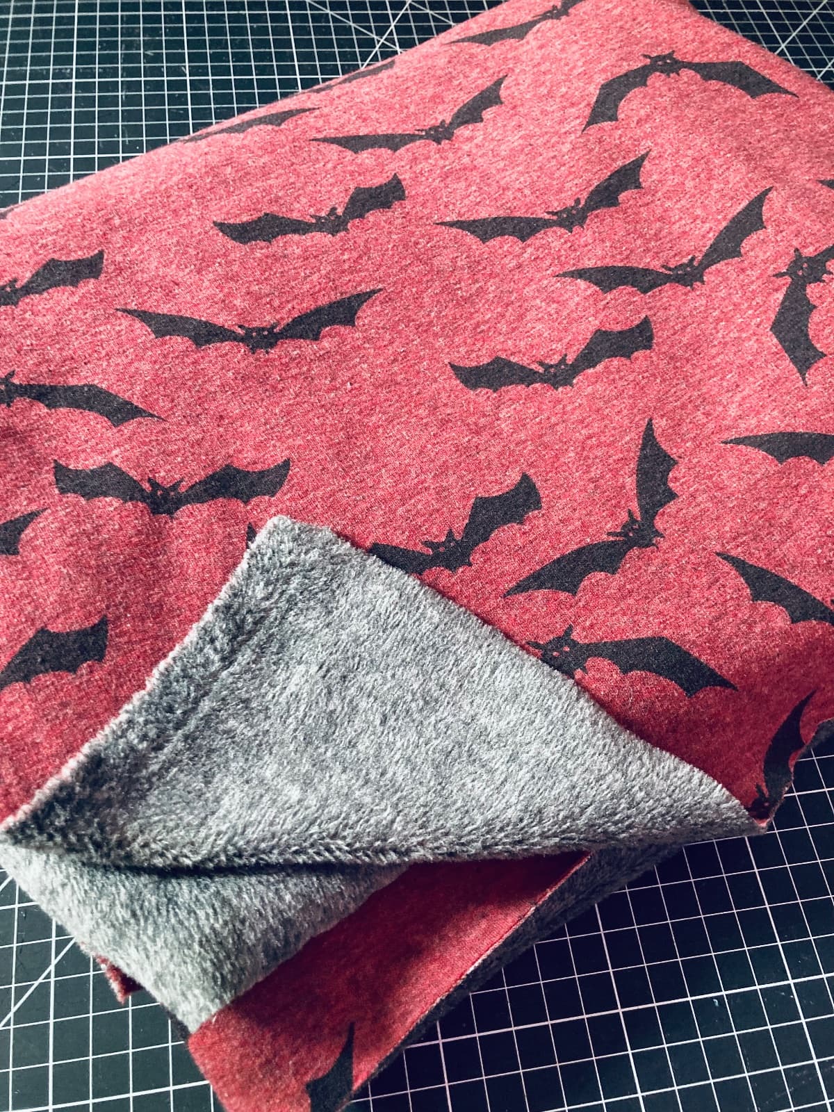 Fledermaus Jersey mit flauschiger Innenseite